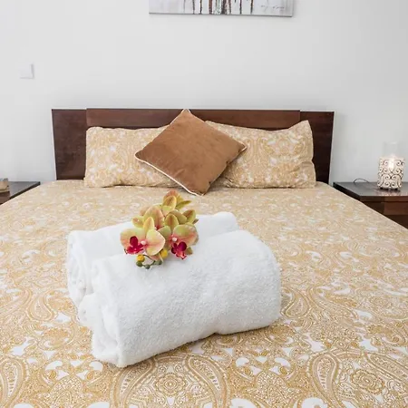 Appartement Coastal Haven Retreat With Pool And Garden